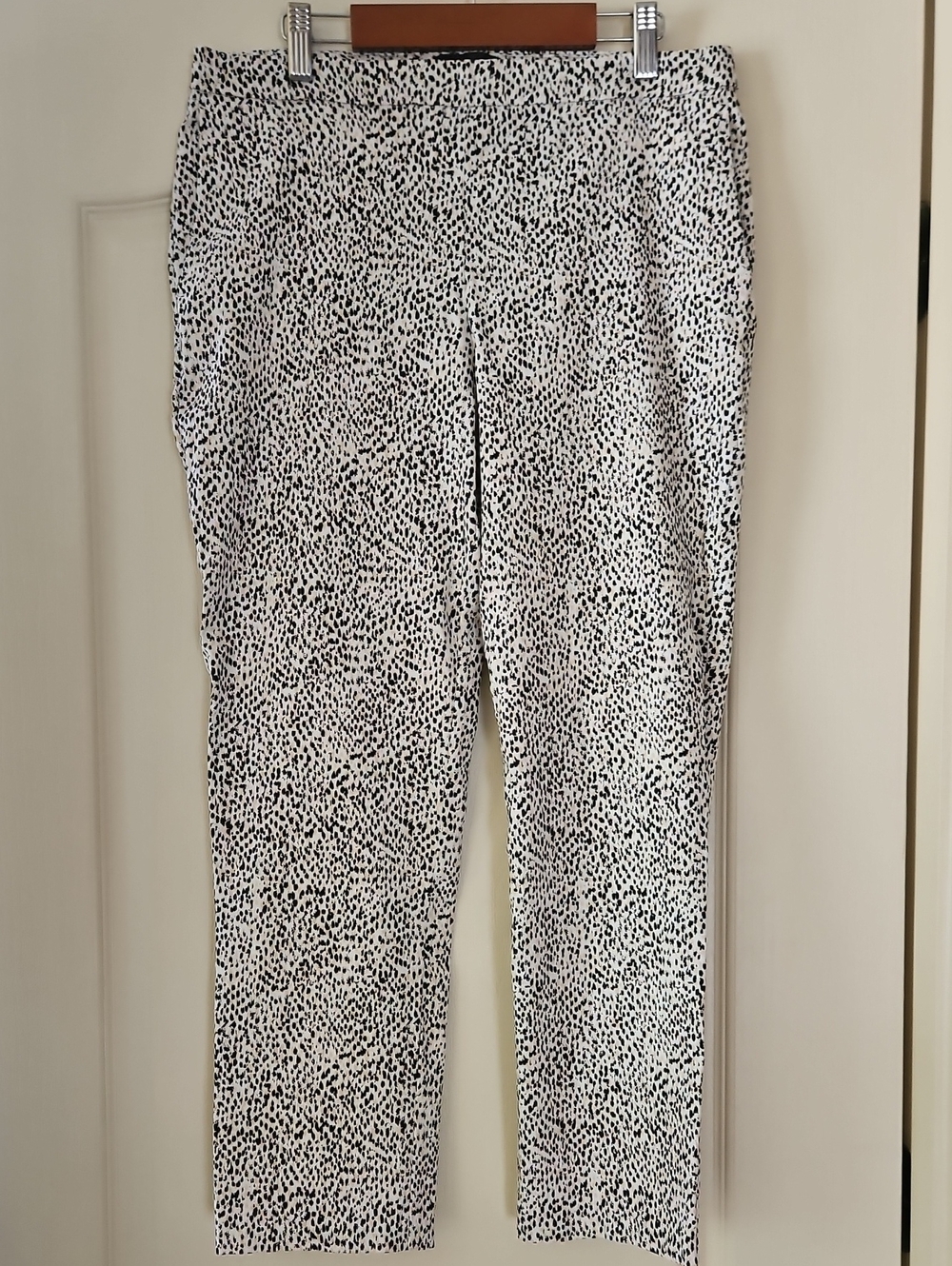 Massimo Fabbro Pull On Pants, Size 10.